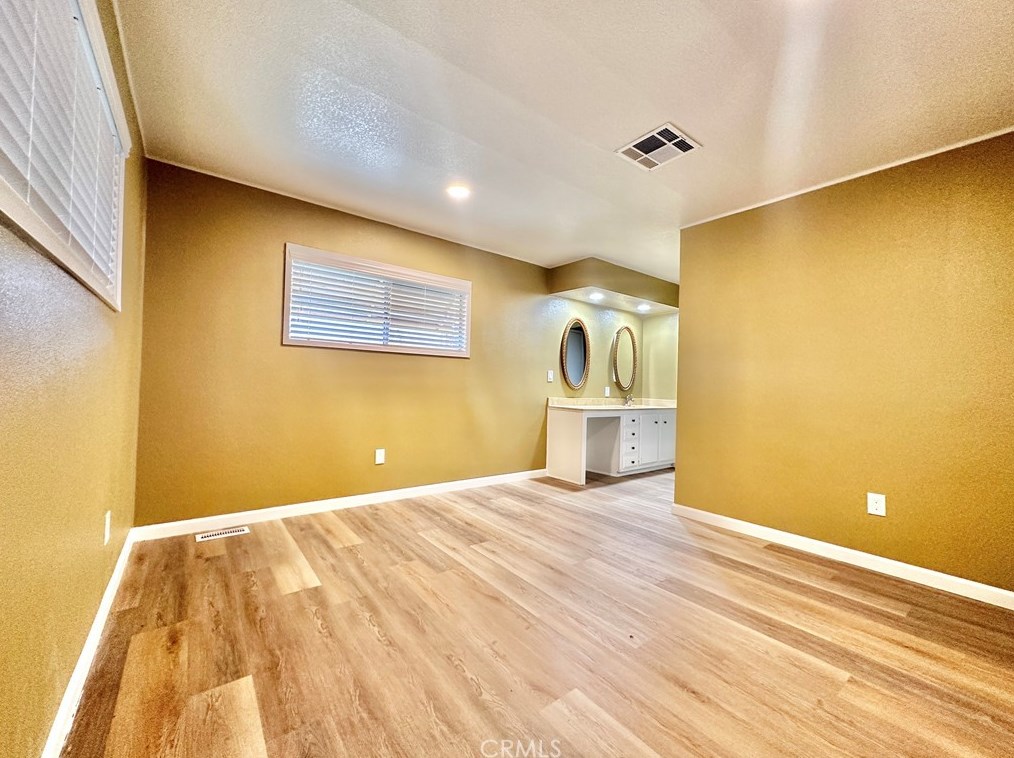 608 De Soto Dr, Hemet CA  92543-2649 exterior