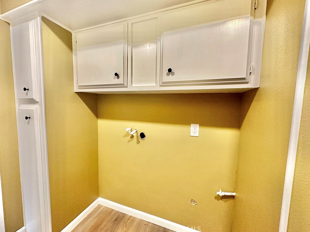 608 De Soto Dr, Hemet CA  92543-2649 exterior