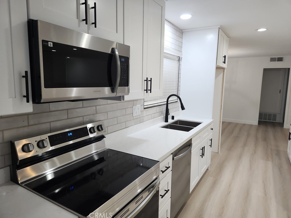 30120 Thornhill Dr, Menifee CA  92586-3288 exterior