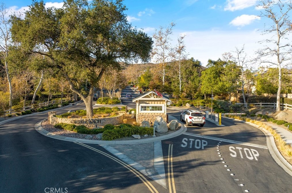 26536 Mahonia Way, Murrieta CA  92562-4485 exterior