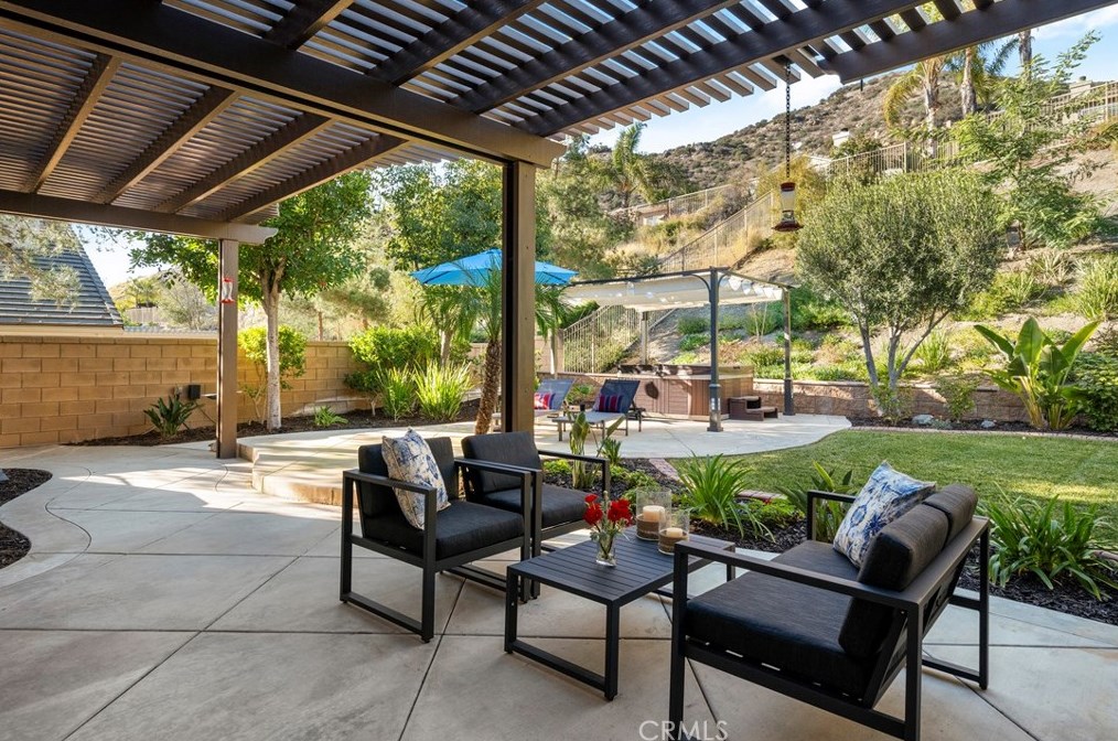 26536 Mahonia Way, Murrieta CA  92562-4485 exterior