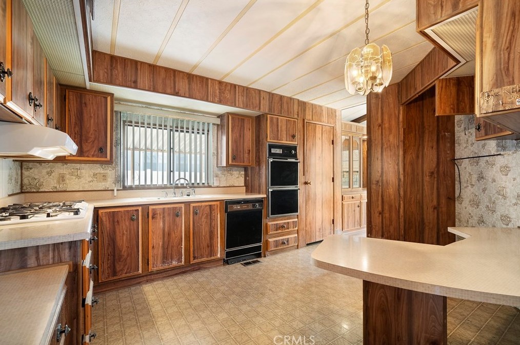 28860 Via Princesa, Murrieta CA  92563-5716 exterior