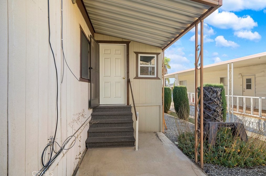 28860 Via Princesa, Murrieta CA  92563-5716 exterior