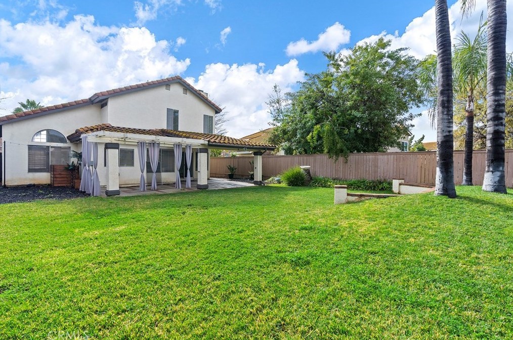 24322 Saradella Ct, Murrieta CA  92562-4062 exterior