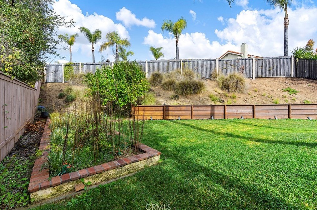 24322 Saradella Ct, Murrieta CA  92562-4062 exterior