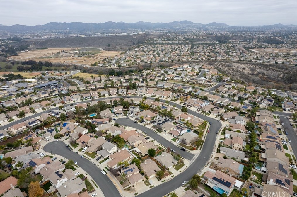 23770 Aspen Dr, Murrieta CA  92562-5041 exterior
