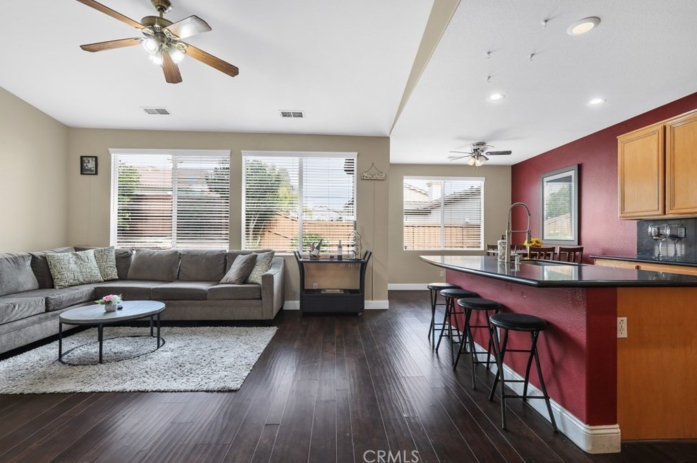 23770 Aspen Dr, Murrieta CA  92562-5041 exterior