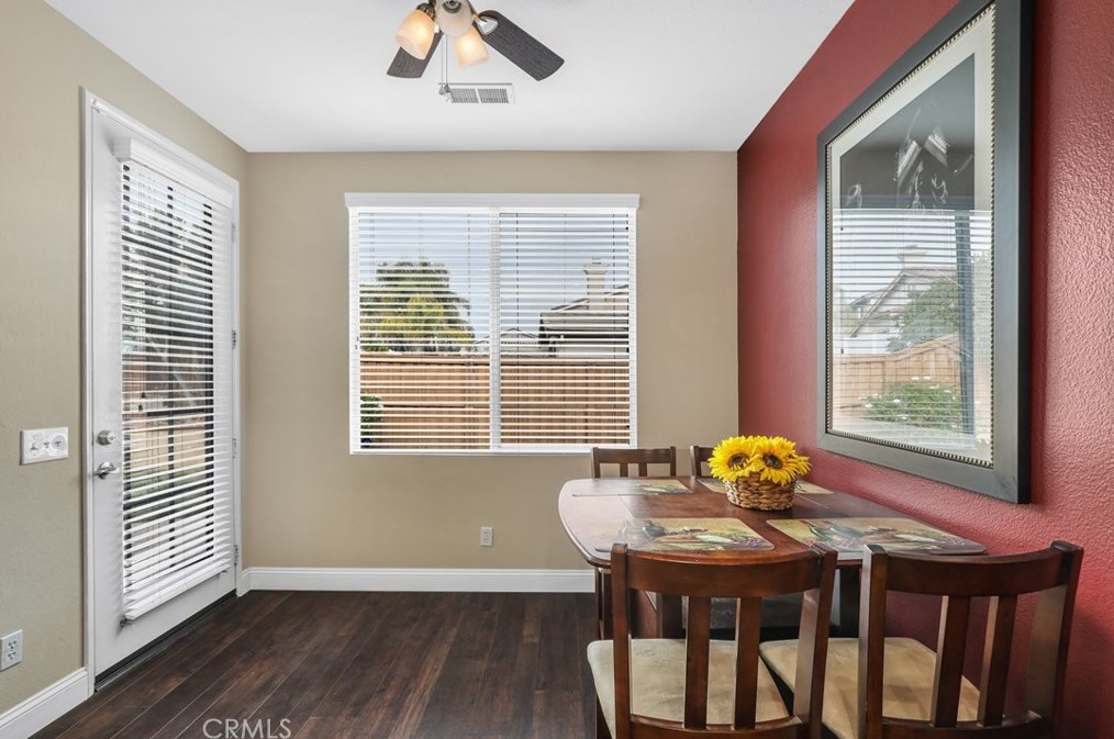 23770 Aspen Dr, Murrieta CA  92562-5041 exterior