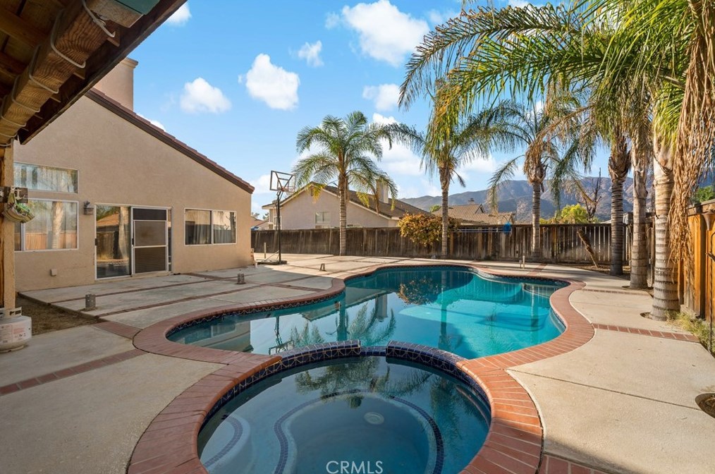 32555 Buckhorn Rd, Wildomar CA  92595-8255 exterior
