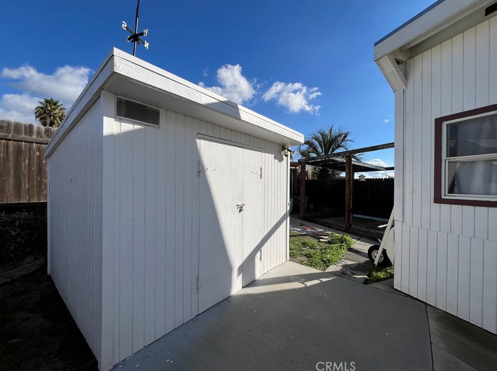 834 Azalea Way, Hemet CA  92545-1639 exterior