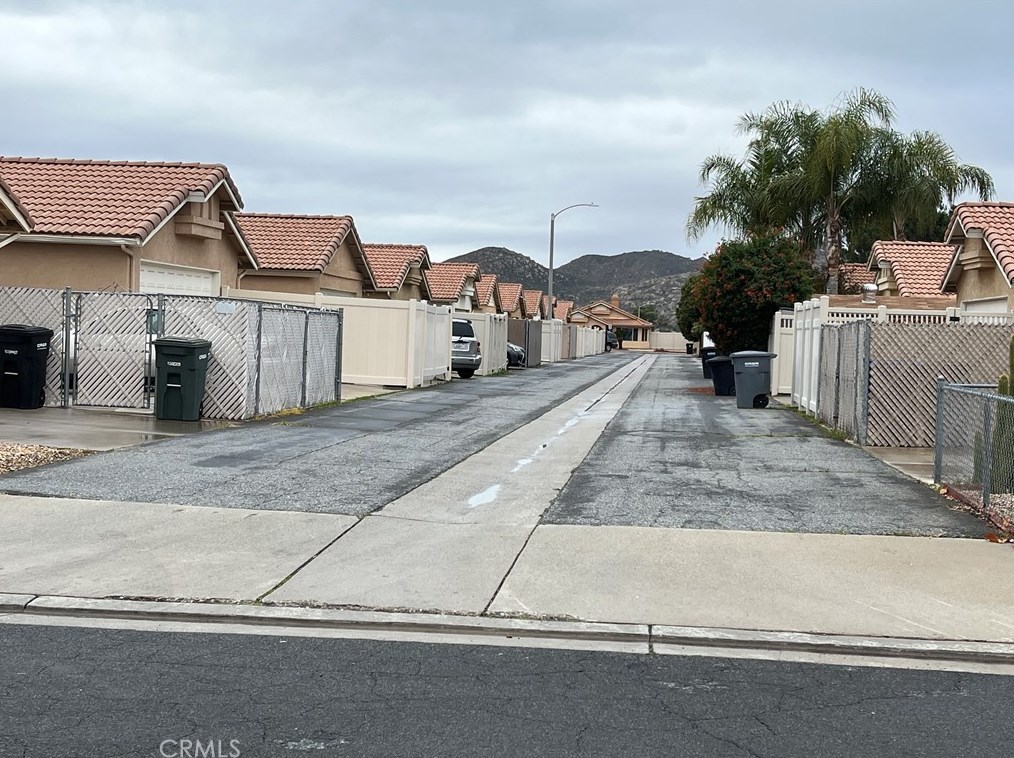 2768 La Paz Ave, Hemet CA  92545-1544 exterior