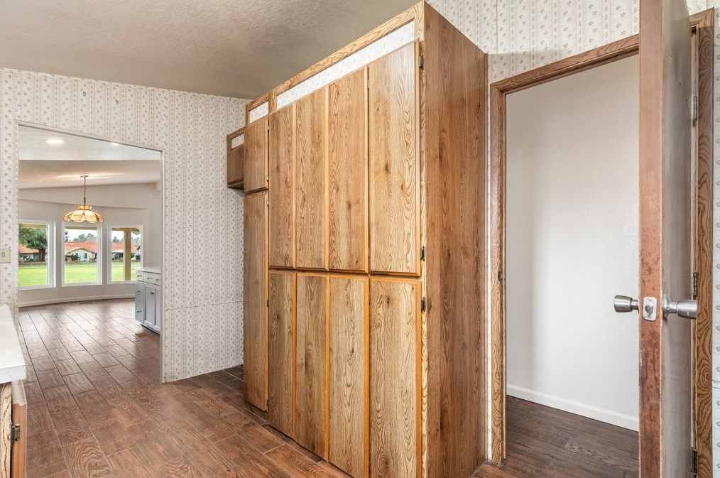 1369 Lodgepole Dr, Hemet CA  92545-7874 exterior