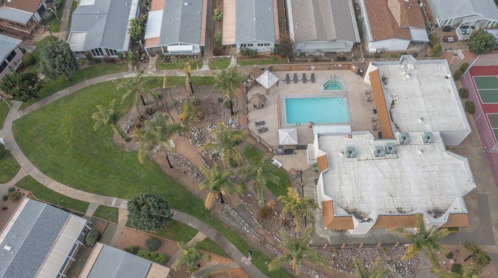 1369 Lodgepole Dr, Hemet CA  92545-7874 exterior