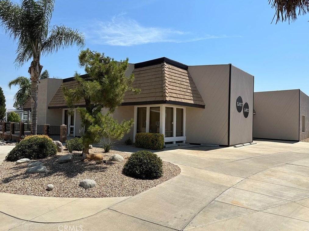 1369 Lodgepole Dr, Hemet CA  92545-7874 exterior