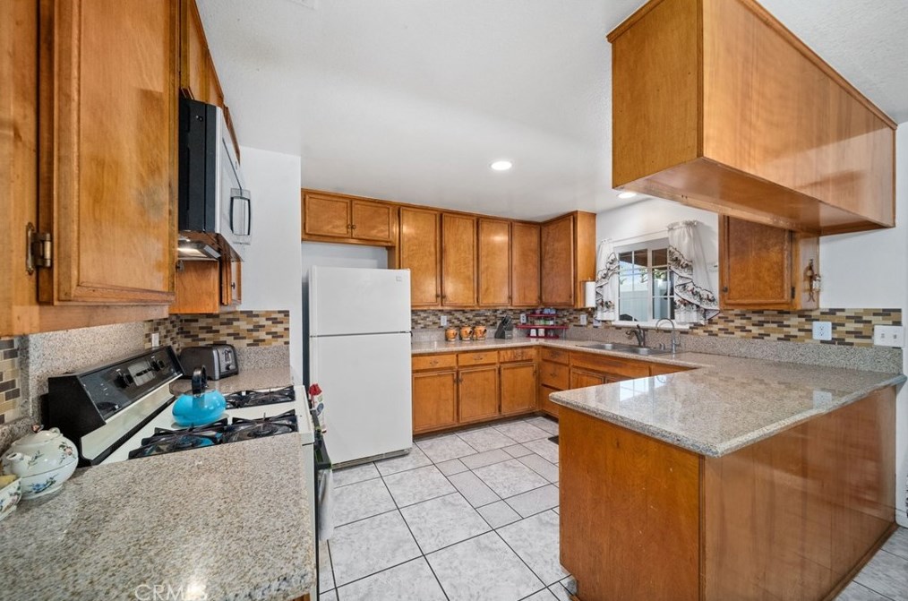 1831 10th St, Riverside CA  92507-5308 exterior