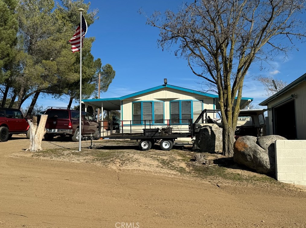 53687 Cave Rock Rd, Anza CA  exterior