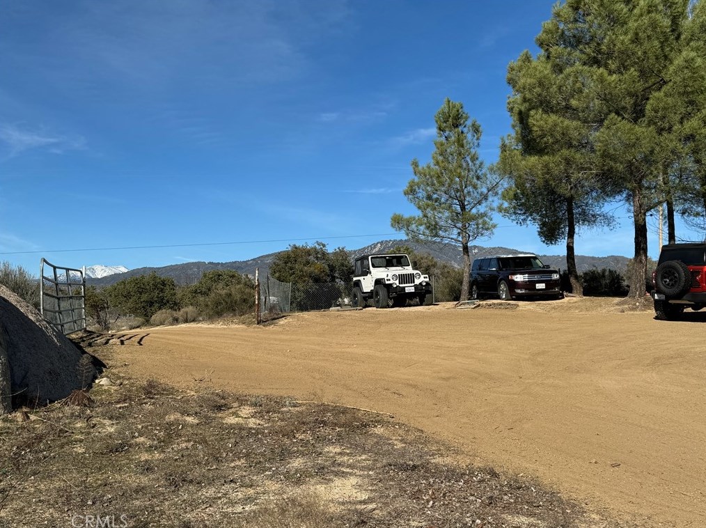 53687 Cave Rock Rd, Anza CA  exterior