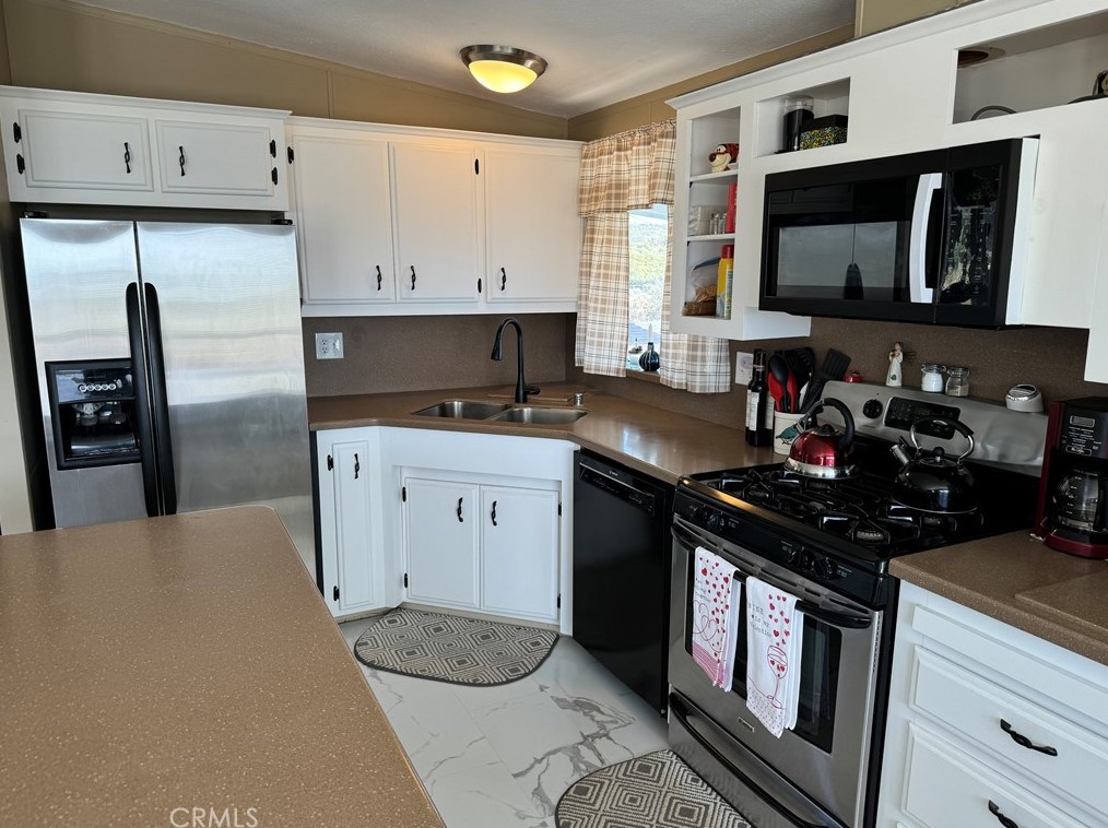 53687 Cave Rock Rd, Anza CA  exterior