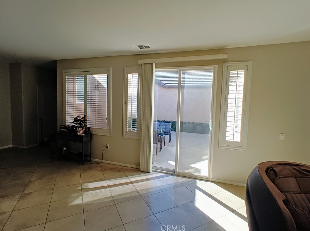 258 Cog Hill Ln, Hemet CA  92545-3436 exterior