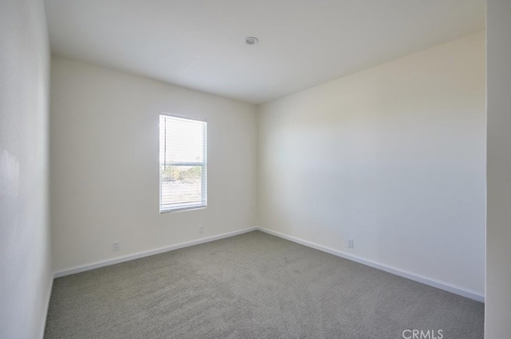 10372 Beekley Rd, Phelan CA  92371-9832 exterior