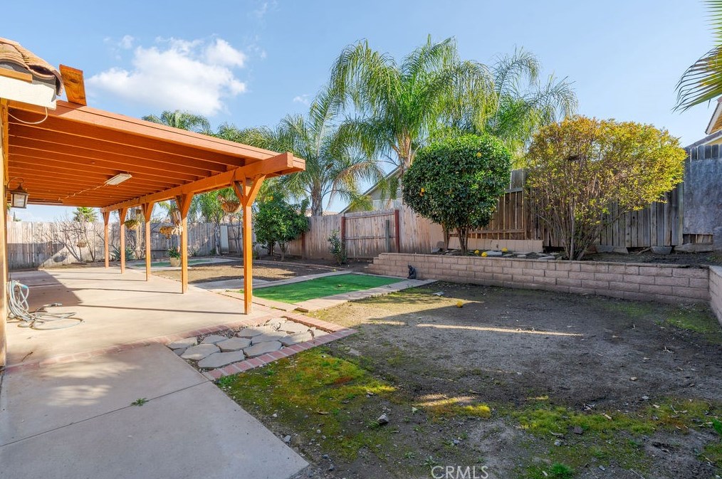 15022 Navel Way, Lake Elsinore CA  92530-7205 exterior