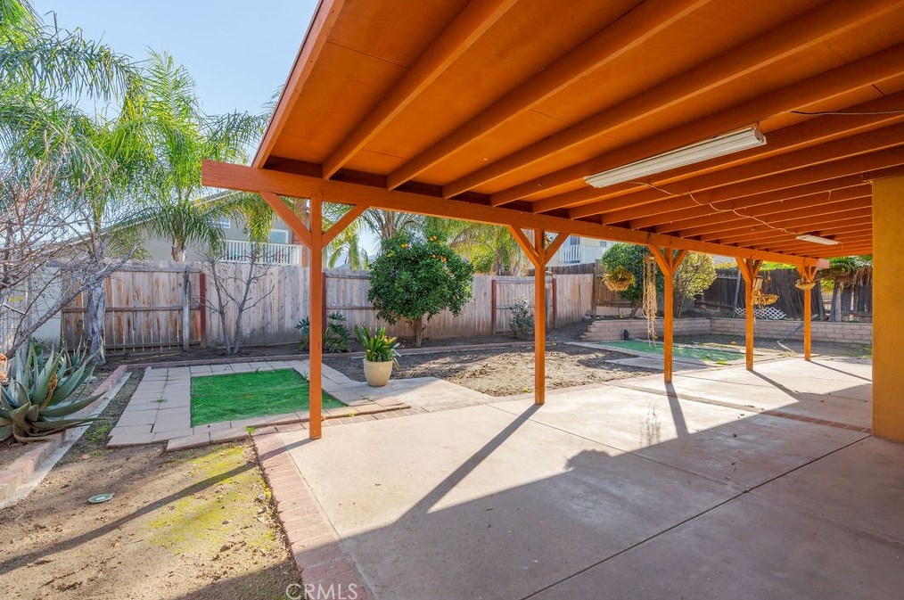 15022 Navel Way, Lake Elsinore CA  92530-7205 exterior