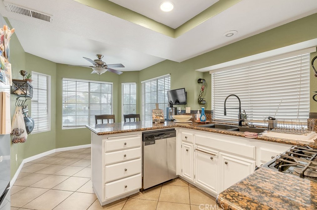 15022 Navel Way, Lake Elsinore CA  92530-7205 exterior