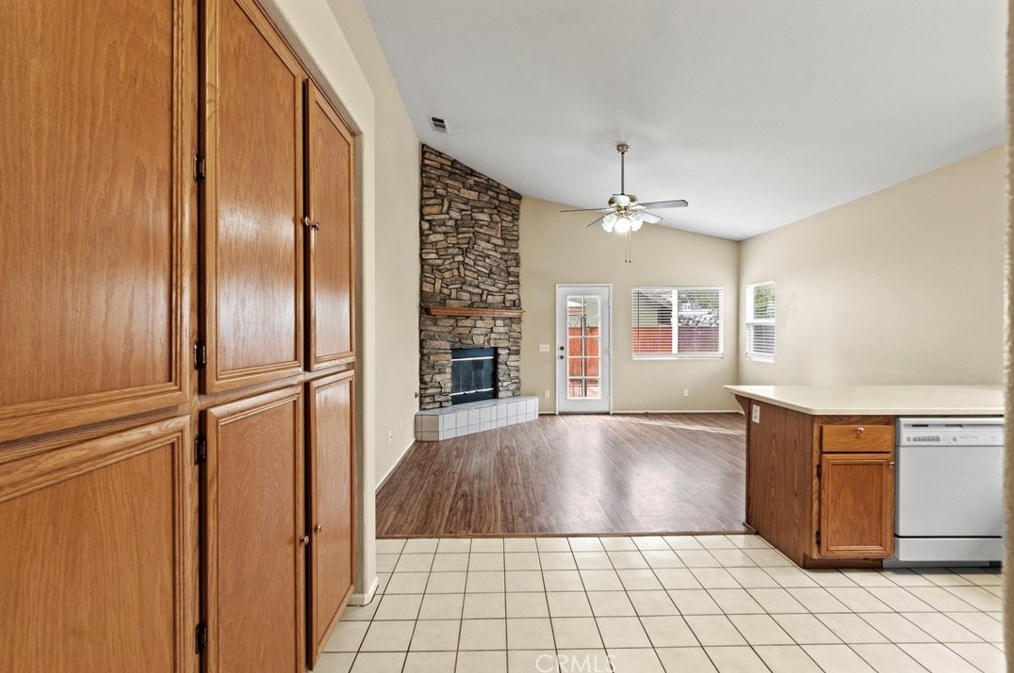 1449 Morgan Hill Rd, Hemet CA  92545-9265 exterior