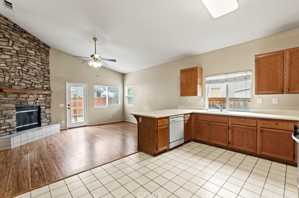 1449 Morgan Hill Rd, Hemet CA  92545-9265 exterior