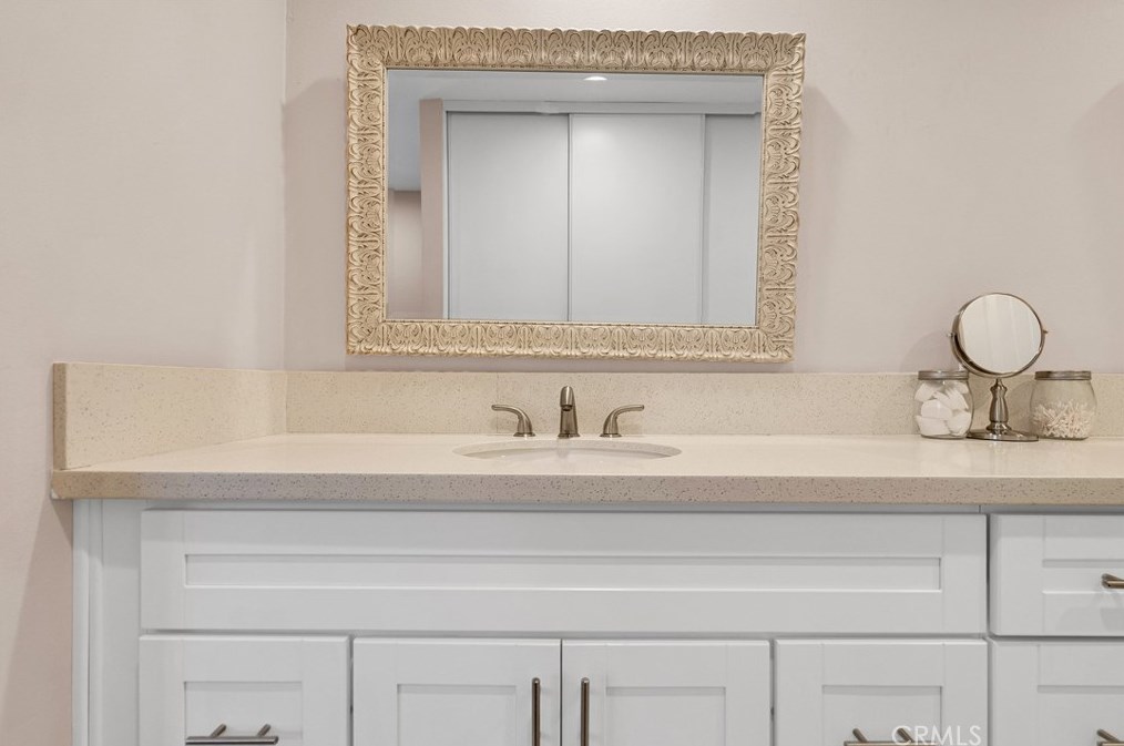 2988 Hyde Park Cir, Riverside CA  92506-4544 exterior