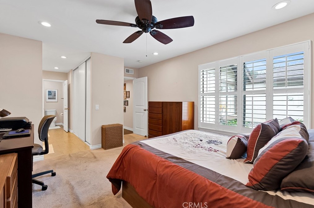 2988 Hyde Park Cir, Riverside CA  92506-4544 exterior