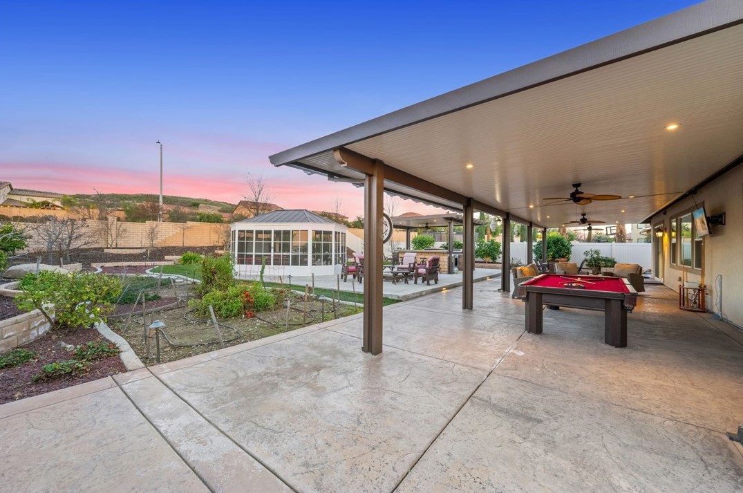 35554 Laurel Tree Ct, Winchester CA  92596-8476 exterior