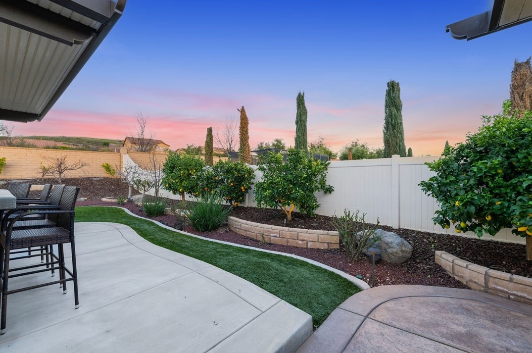 35554 Laurel Tree Ct, Winchester CA  92596-8476 exterior