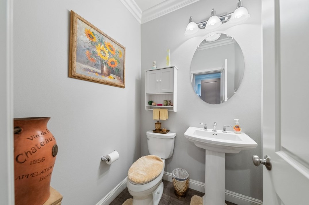 35554 Laurel Tree Ct, Winchester CA  92596-8476 exterior