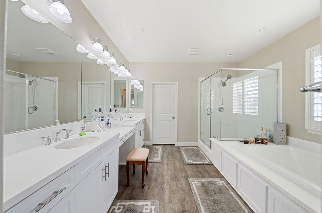 35554 Laurel Tree Ct, Winchester CA  92596-8476 exterior