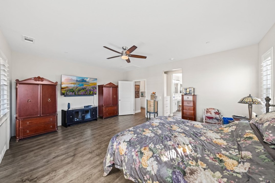 35554 Laurel Tree Ct, Winchester CA  92596-8476 exterior