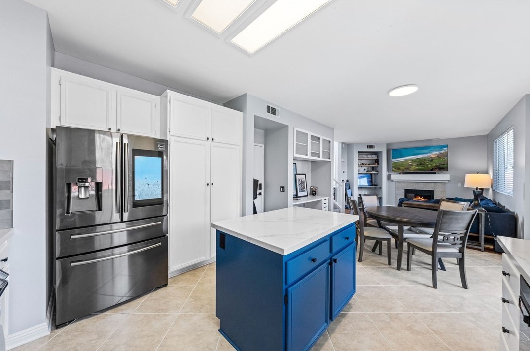 30060 Manzanita Ct, Temecula CA  92591-5546 exterior