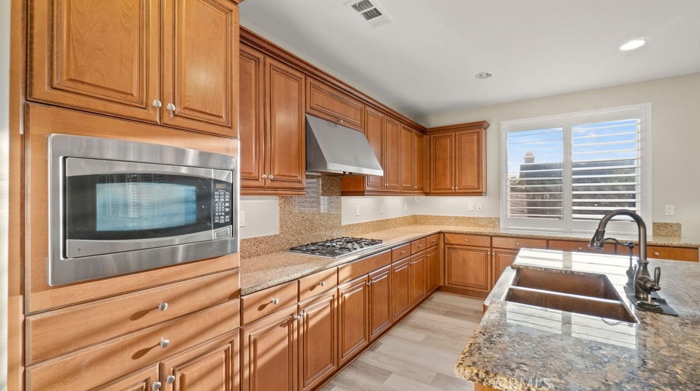 35781 Jack Rabbit Ln, Murrieta CA  92563-7931 exterior