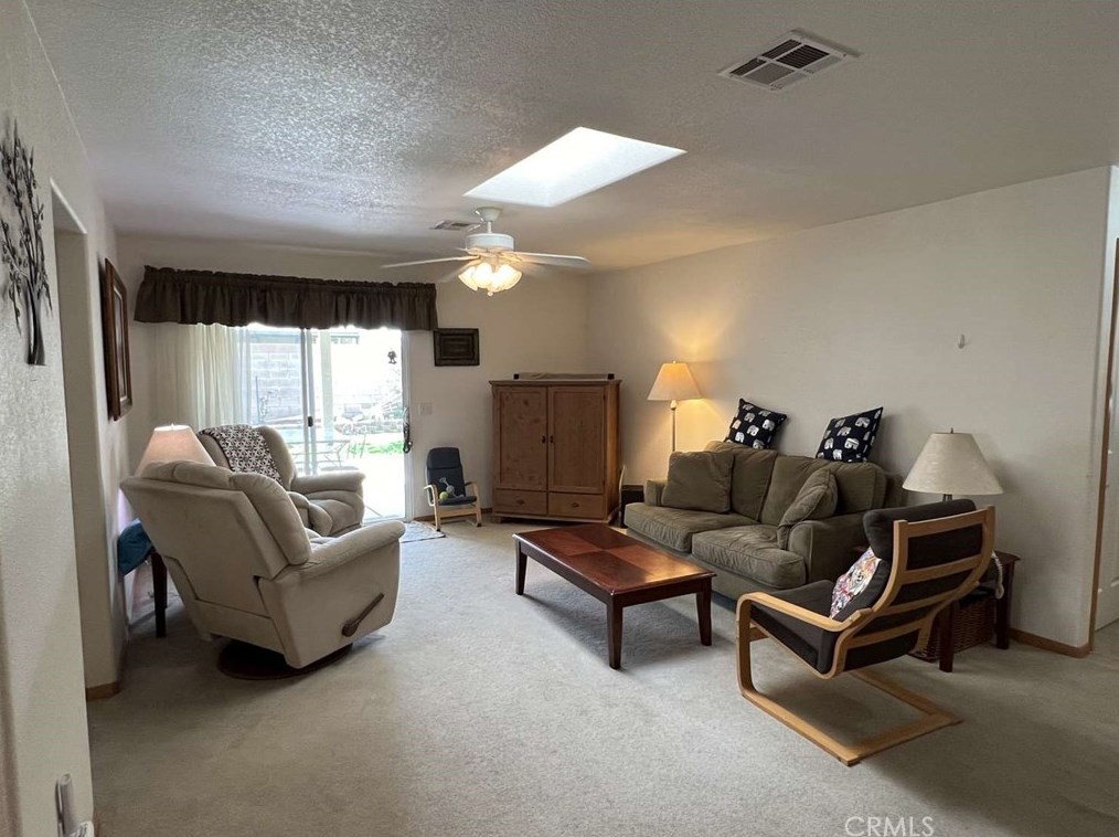 672 Deardorff Dr, Hemet CA  92544-3192 exterior