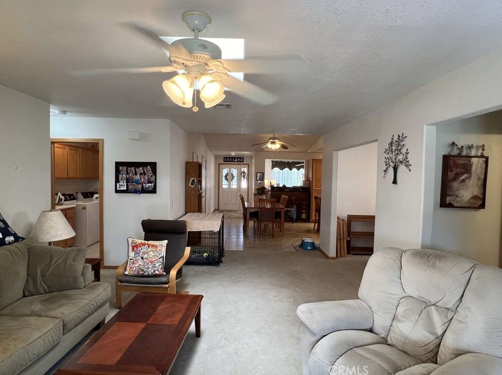 672 Deardorff Dr, Hemet CA  92544-3192 exterior