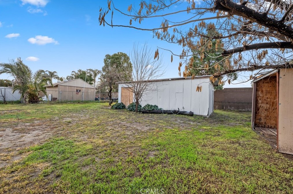 41283 Whittier Ave, Hemet CA  92544-6476 exterior