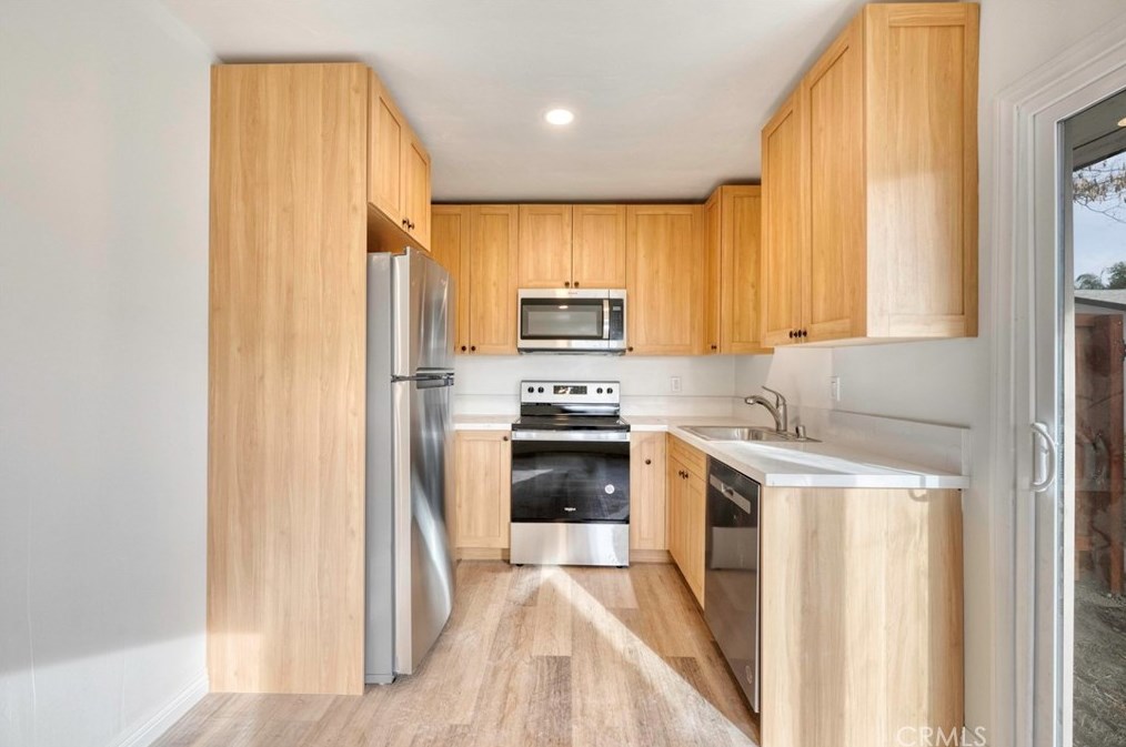 41283 Whittier Ave, Hemet CA  92544-6476 exterior