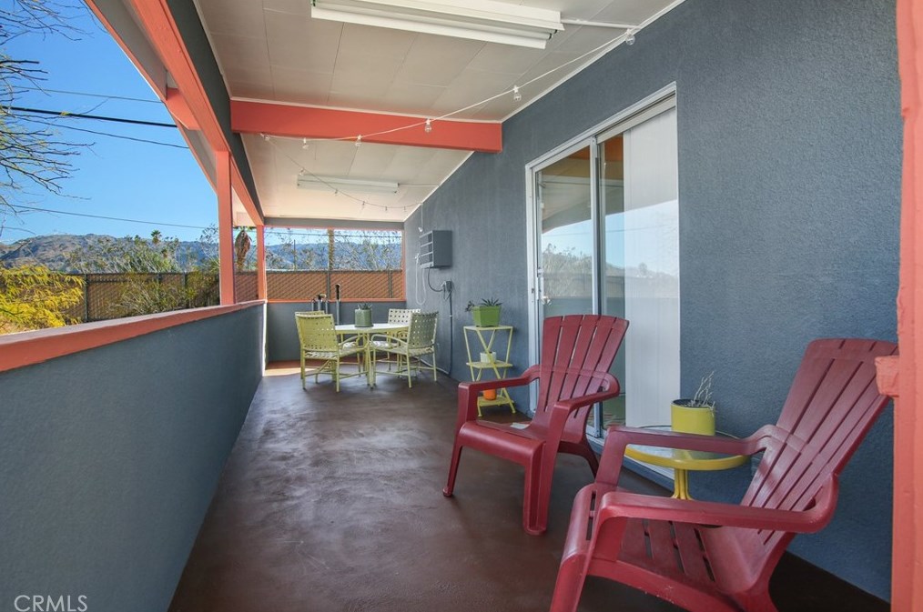 5689 Abronia Ave, Twntynine Plm CA  92277-1315 exterior