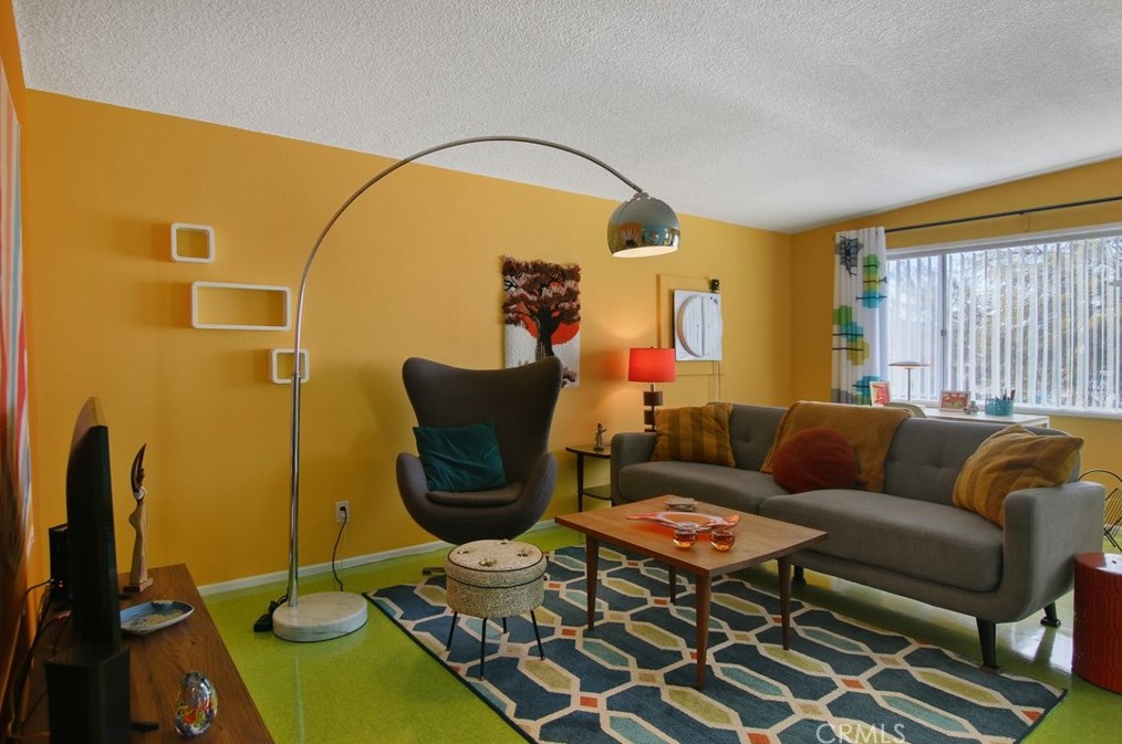 5689 Abronia Ave, Twntynine Plm CA  92277-1315 exterior