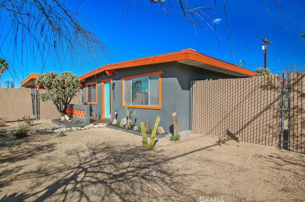 5689 Abronia Ave, Twntynine Plm CA  92277-1315 exterior