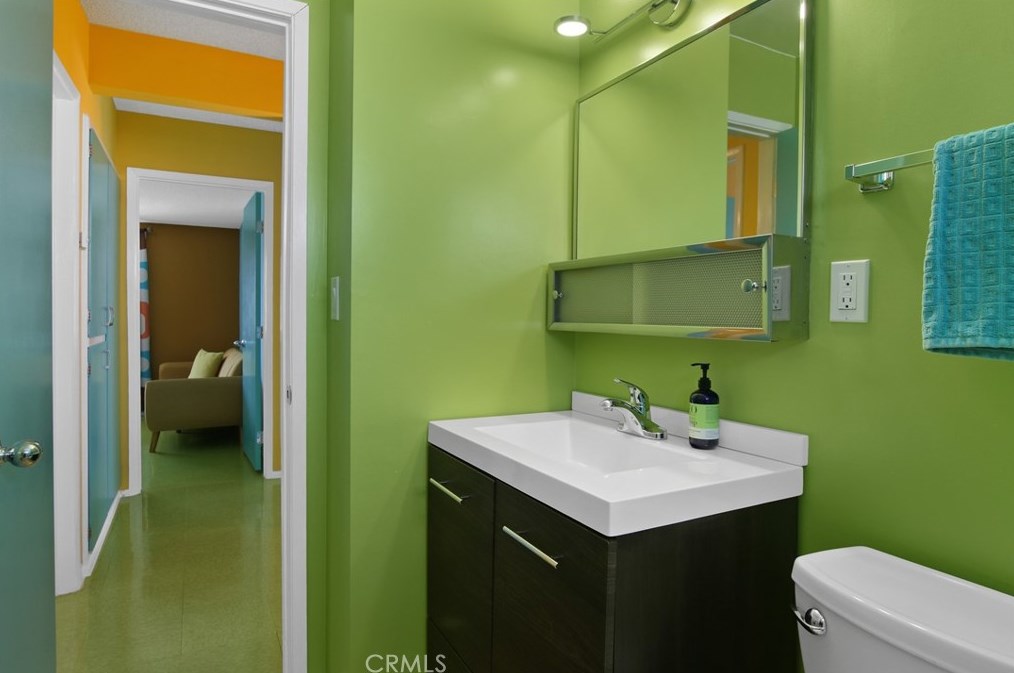 5689 Abronia Ave, Twntynine Plm CA  92277-1315 exterior