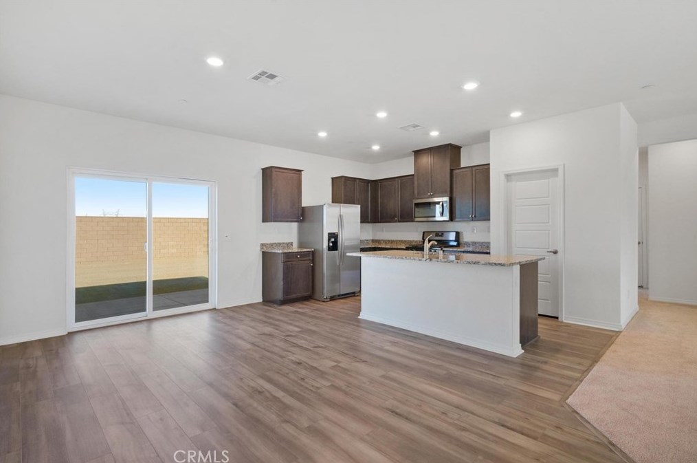 12335 Gold Dust Way, Victorville CA  92392-4829 exterior