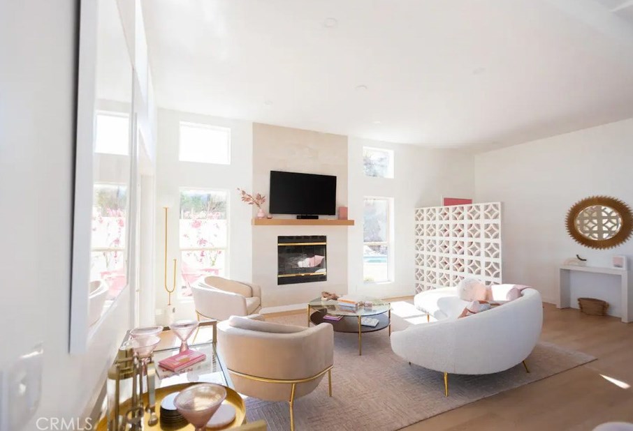 2723 Junipero Ave, Palm Springs CA  92262-1829 exterior