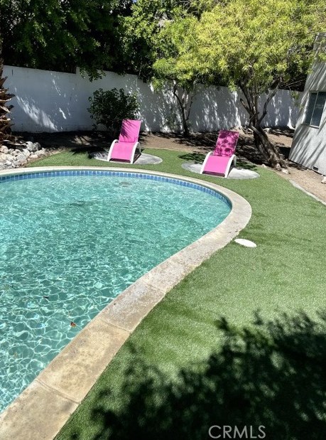 2723 Junipero Ave, Palm Springs CA  92262-1829 exterior