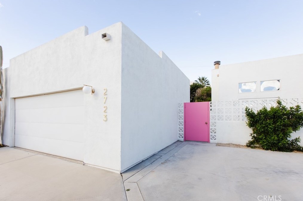 2723 Junipero Ave, Palm Springs CA  92262-1829 exterior
